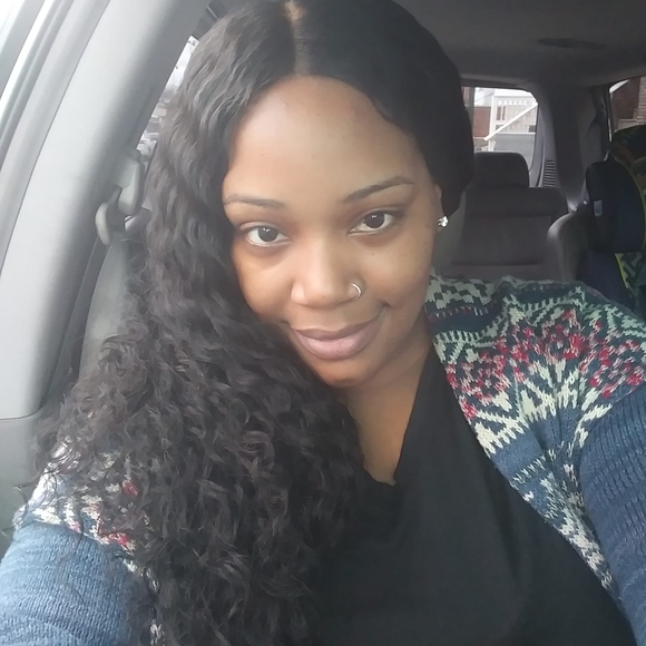 Meet your Posher, Candace - Picture 1 of 1